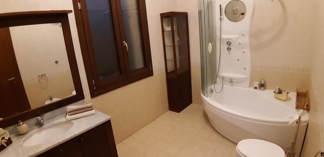 La Torre di Longara Bed & Breakfast Calderara di Reno Bagian luar foto