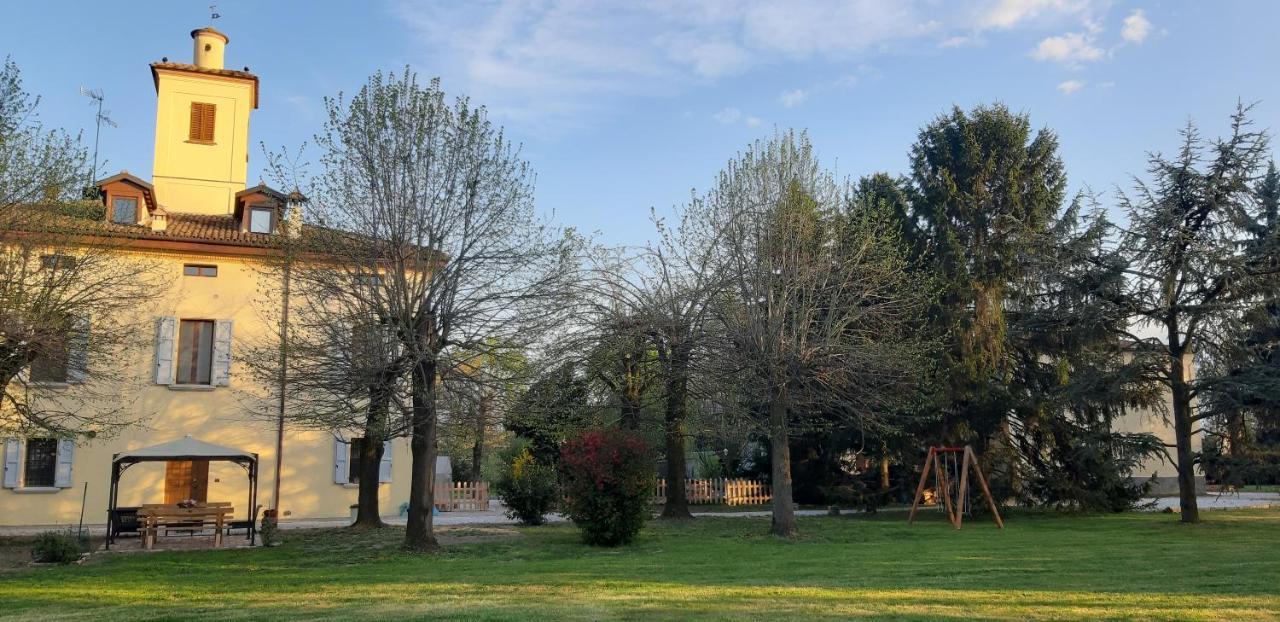 La Torre di Longara Bed & Breakfast Calderara di Reno Bagian luar foto